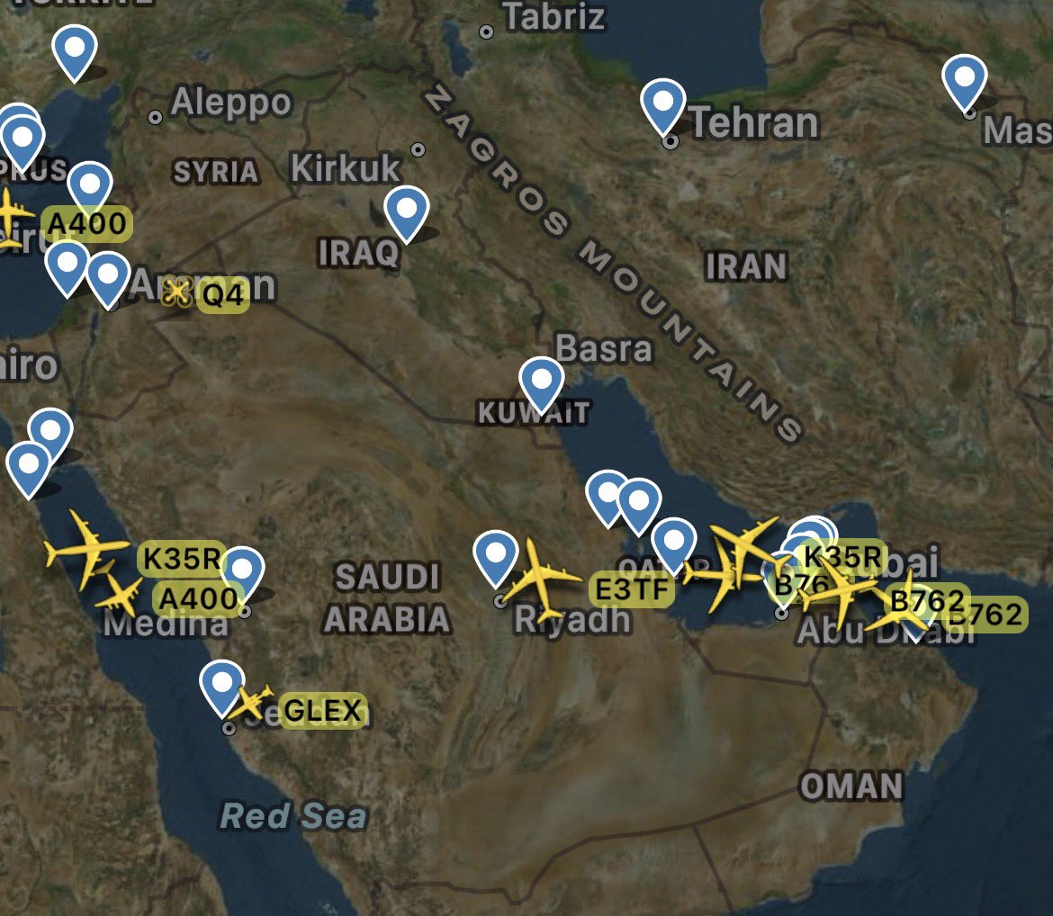 BeamTracker_'s tweet photo. 🔴🇺🇸🇮🇷🇮🇱MORE INFO: In addition to this, large tactical air activity is being recorded all around the region (1):

- x1 MQ-4C over Syrian airspace
- x3 KC-135R tankers
- x3 KC-46A tankers
- x1 E-3B AWACS

Interestingly, two USAF KC-135R from Mildenhall are flying towards the CENTCOM AOR (2).