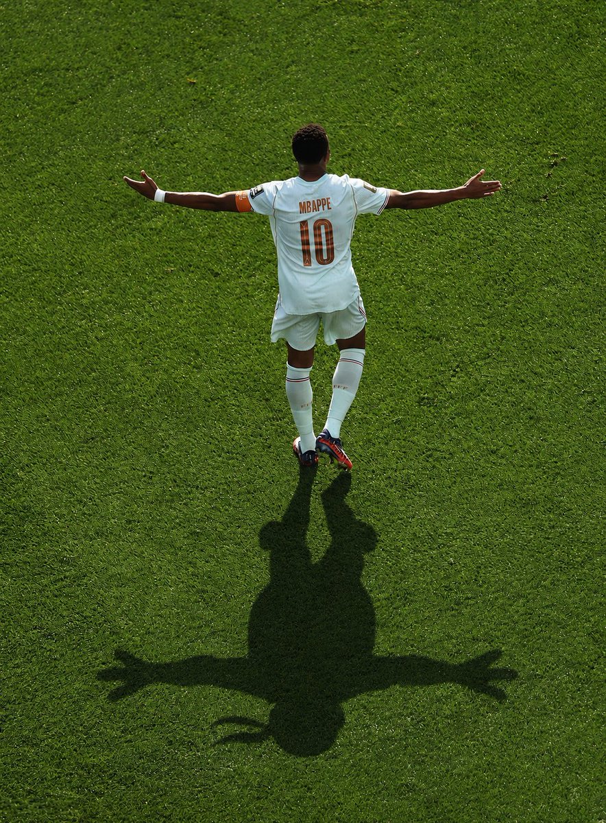 lRindaman_'s tweet photo. @FelipeS2409183 @futebol_info Fiz essa aqui também, mas sei lá, prefiro a primeira https://t.co/mA5SY5wMKA