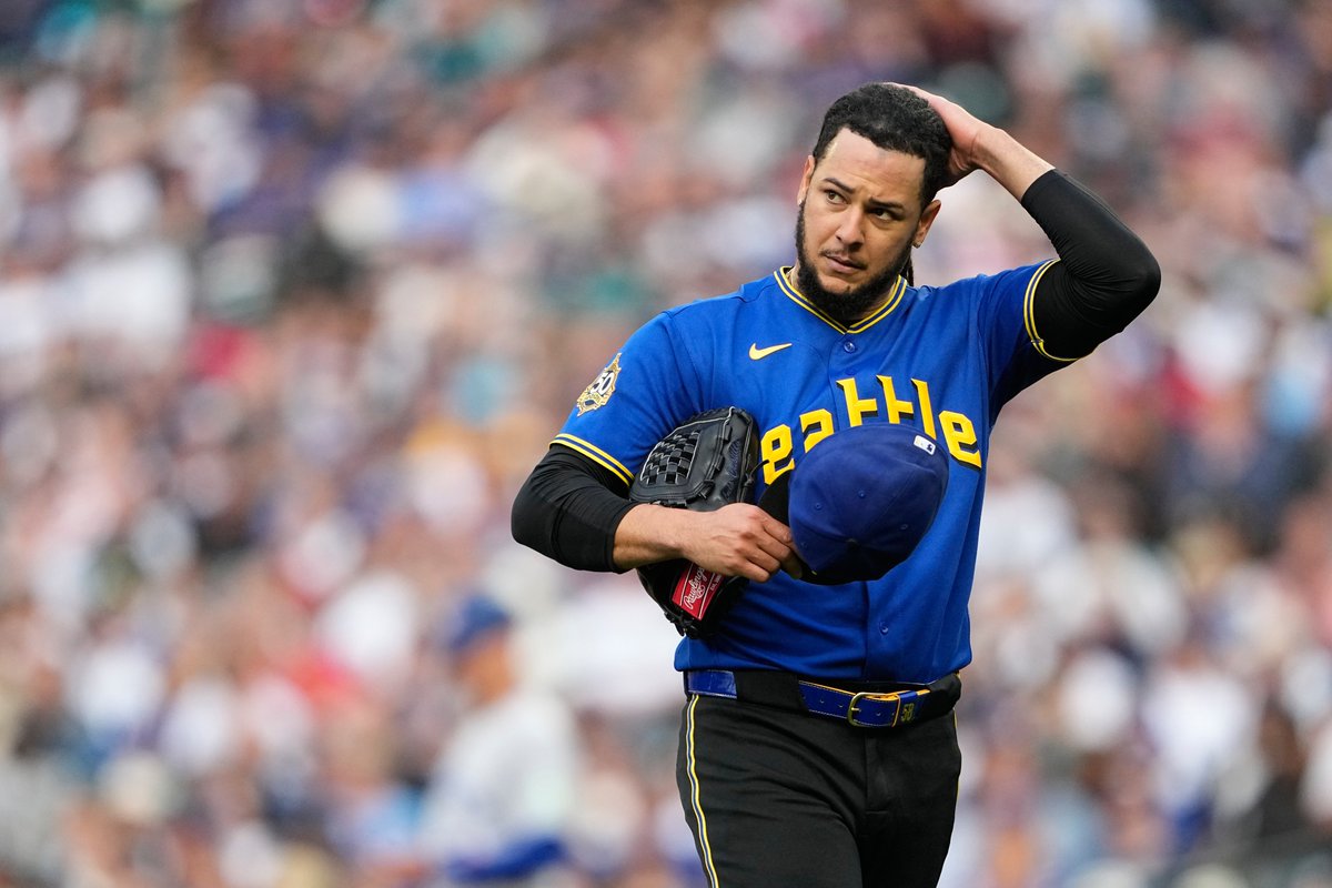 KING5Sports's tweet photo. Coming up on @ 10am on the Ultimate Seattle Sports Show:

- Seahawks sell update - @BenHorney from @FOS gives details on his reporting
- @NBA expansion news
- Mariners need to fix something. Bill Krueger explains
- Dusty's deep dive into MLB Draft

Watch > https://t.co/9rp15zmEja https://t.co/LfAgaY4sbc