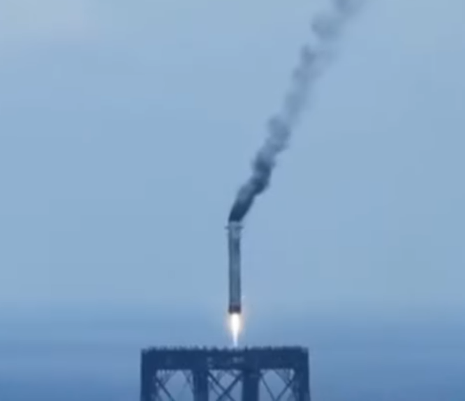 JMichaelV1's tweet photo. 🚀🛥️The history of aerospace engineering has just taken a radical turn.
#LongMarch10B #ChinaSpace #RocketRecovery #SpaceX #AerospaceEngineering #ReusableRocket #CALT #CASC #Lunar2030 #SpaceRace
🧵1/9 https://t.co/K1bDyqmSHn