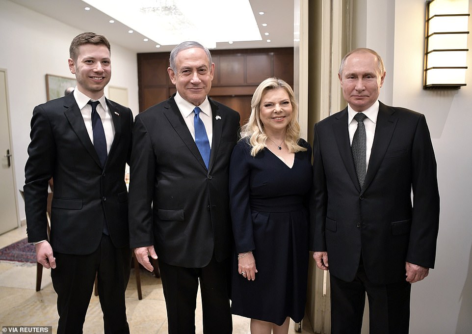 GeraldSwazo's tweet photo. @Jvnior He's a spoiled brat 🙄 "The pampered Netanyahu scion is eligible for reserve duty until he turns 40 – but has instead chosen to hide out in Hallandale Beach, just outside Miami and some 7,000 miles from the frontline"
https://t.co/4hiMgzDodN https://t.co/xl1u7Gd08l