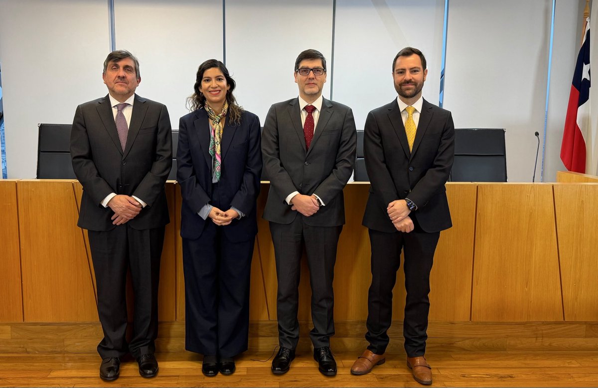 TDLC_Chile's tweet photo. Tras prestar juramento hoy, el abogado Jaime Barahona Urzúa asumió sus funciones como ministro titular del Tribunal de Defensa de la Libre Competencia por un nuevo período de seis años (2026-2032). https://t.co/nIImGdFD6X