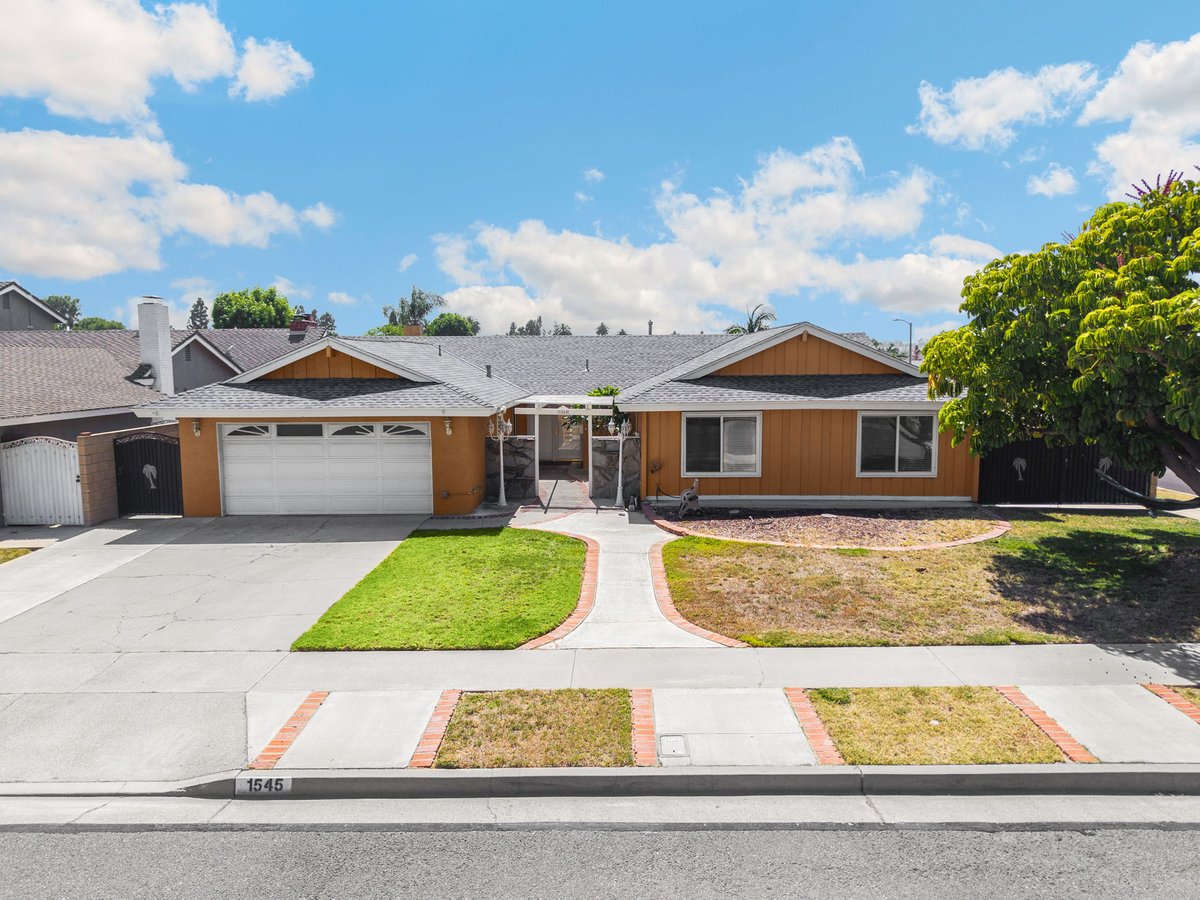 DarrylandJJ's tweet photo. SINGLE-STORY home in PLACENTIA on a CORNER LOT in a DESIRABLE Placentia neighborhood

Open House in Placentia
1545 La Salle Cir
Sat, July 11 &amp; Sun, July 12 - 1-4 pm

Call/text (714) 713-4663

Darryl &amp; JJ Jones Team
Darryl Jones
DRE #01076312
ERA North Orange County Real Estate https://t.co/9DKIFHYUXC
