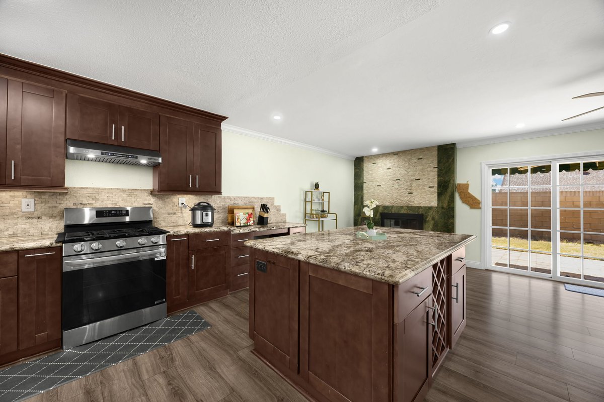 DarrylandJJ's tweet photo. SINGLE-STORY home in PLACENTIA on a CORNER LOT in a DESIRABLE Placentia neighborhood

Open House in Placentia
1545 La Salle Cir
Sat, July 11 &amp; Sun, July 12 - 1-4 pm

Call/text (714) 713-4663

Darryl &amp; JJ Jones Team
Darryl Jones
DRE #01076312
ERA North Orange County Real Estate https://t.co/9DKIFHYUXC