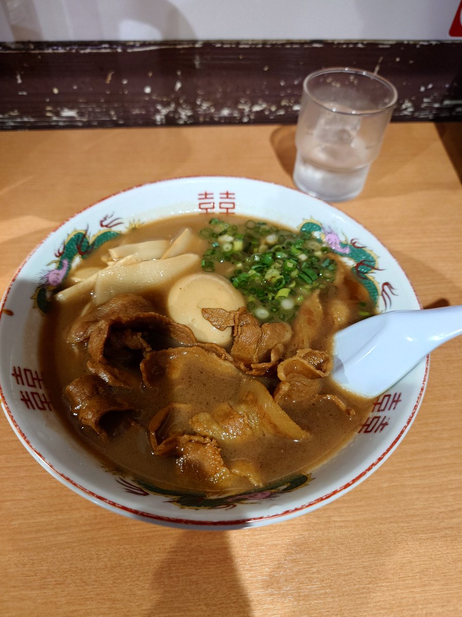 omeme3ry's tweet photo. 徳島ラーメン、和歌山ラーメンと近くて安心する味 https://t.co/VudcdbQnG2