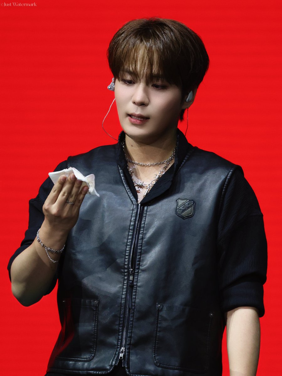 Just_ateez1024's tweet photo. 20260708 Rock in Roma

（ ՞•̅㉦•̅՞; ）⋆꙳

#에이티즈 #ATEEZ #종호 #JongHo https://t.co/2D9u9bh6mH