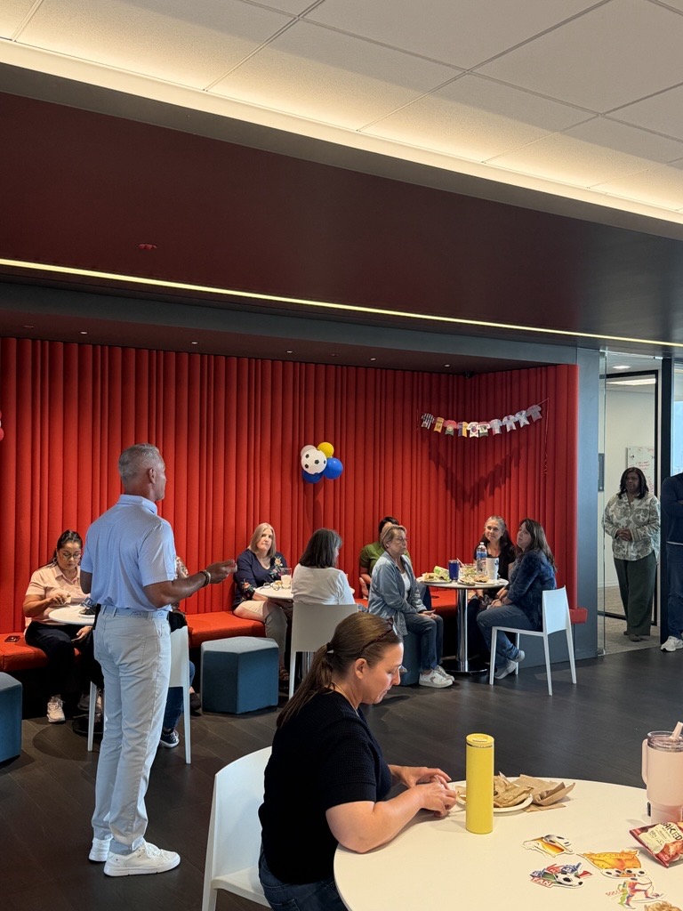 boyarmiller's tweet photo. The firm recently gathered in celebration of Litigation Legal Assistant Luisa Reynolds. Thank you for your many contributions to the team over the last 5 years!

#celebrate #firmculture https://t.co/ruPjcKgX15