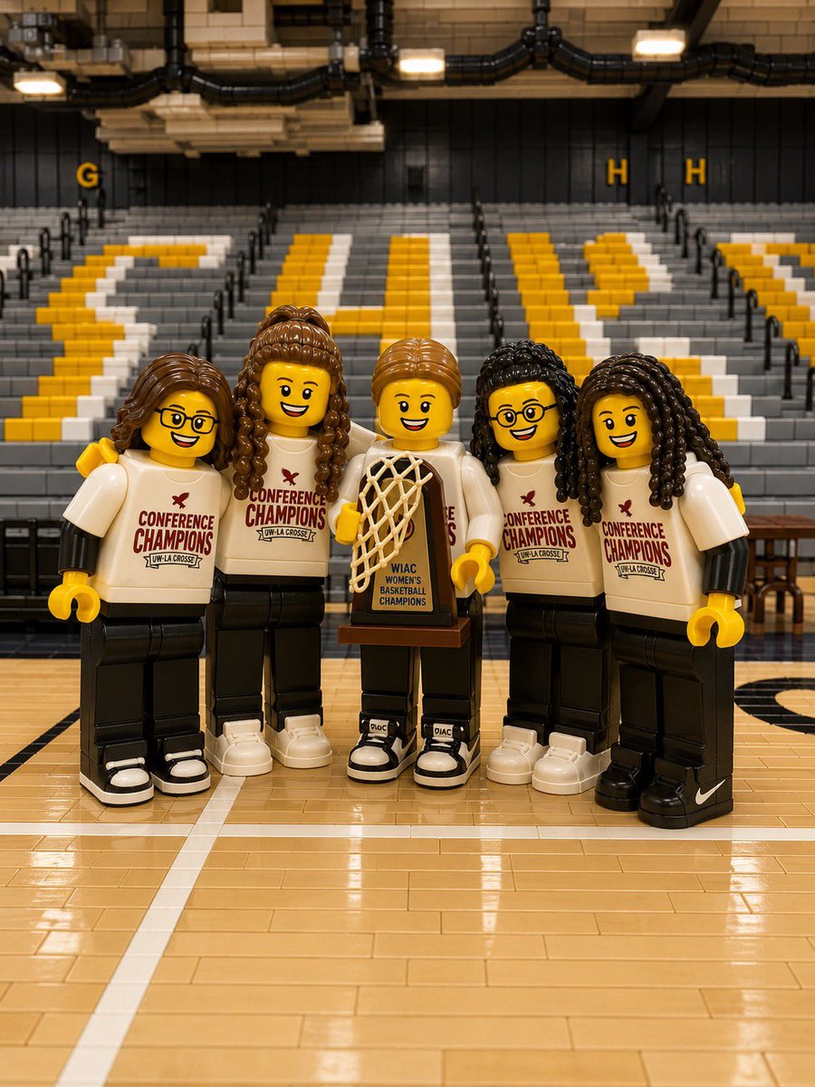 UWLEaglesWBB's tweet photo. POV: UWL WBB got the LEGO treatment. 😎

#asaneagle🦅 https://t.co/RjKXo7OgO0