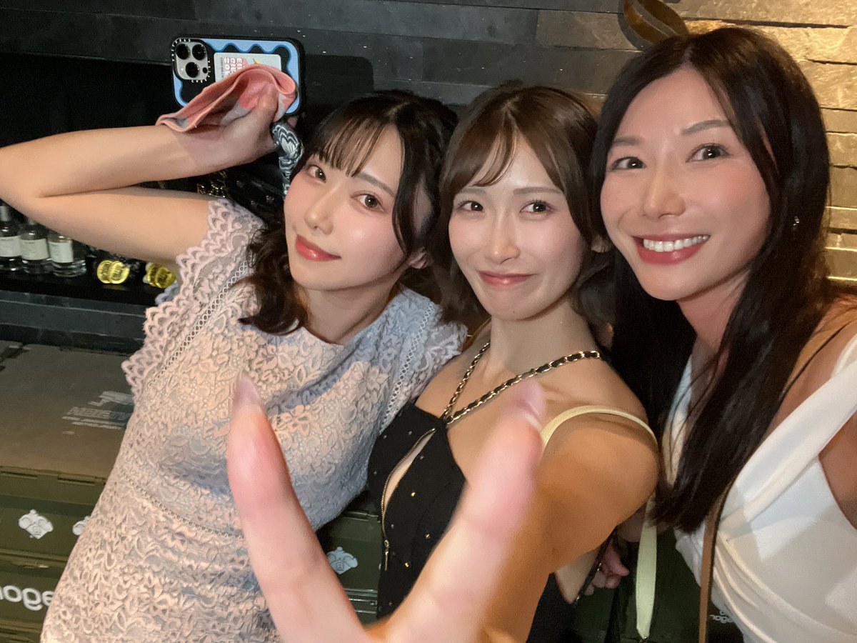 ayanokatou's tweet photo. とある、用事の後、美園ちゃんに会いたくて出勤した✌️
イベントしてくれてありがとう☺️✨ https://t.co/shle9ODUjR