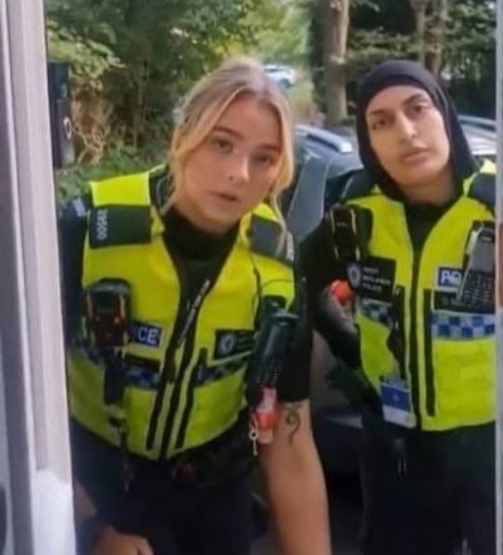 SnarkPlisken's tweet photo. @TheRealFounding @PsychopathTakes @zonjy_ These 2 will soon be visiting you in regards to offensive language online. 
You should have typed it in the UKs new official language. Arabic.

Civnat cuck https://t.co/H3LrzurFxz