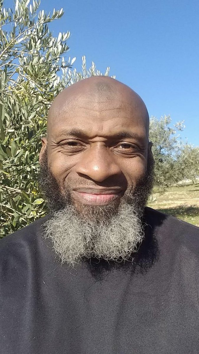 1omaresa's tweet photo. Our brother Bilal Abdul Kareem has been locked up in Syria for 200 days now without due process! When will the ummah wake up?! A brother who has dedicated his life for the ummah SubhanAllah. If you can’t speak up, then please at least pray for him! May Almighty Allah (subhanahu wa ta’ala) free our brother and unite him with his family Ameen