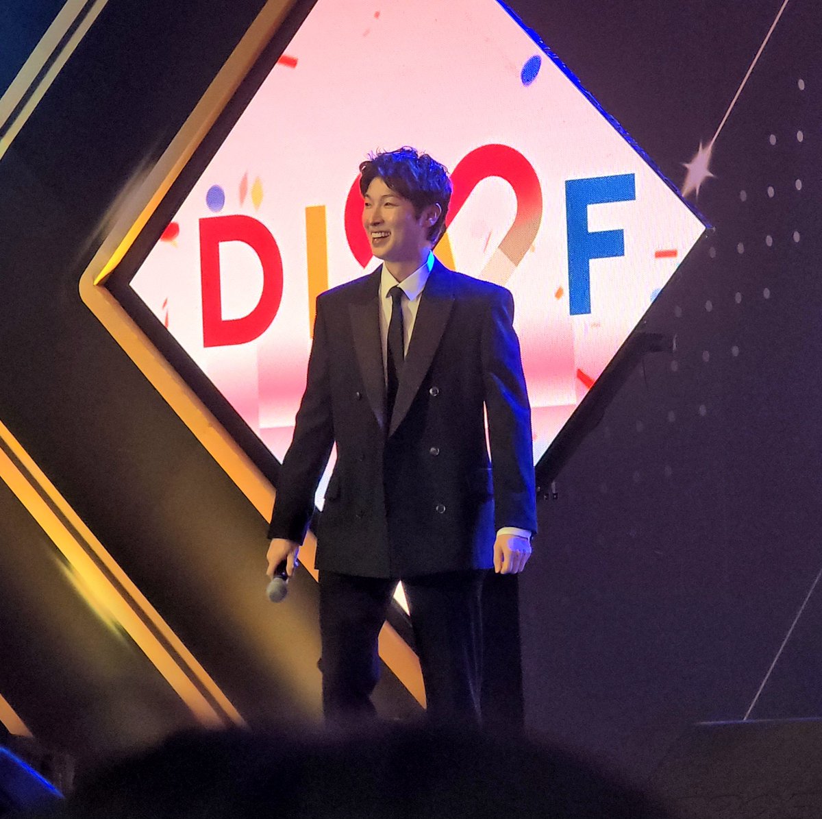 _sx715's tweet photo. 대구 국제 뮤지컬 페스티벌 #DIMF
#박강현 https://t.co/DNVqJYF95Z