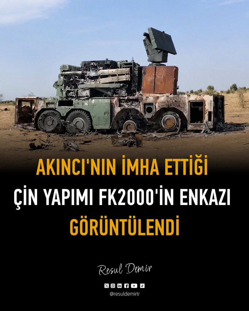 resuldemirtr's tweet photo. Sudan'da ocak ayında Bayraktar AKINCI TİHA tarafından imha edilen Çin yapımı FK2000 hava savunma sisteminin enkaz görüntüleri ortaya çıktı.

Çatışmalar sırasında Birleşik Arap Emirlikleri (BAE) tarafından tedarik edilerek Hızlı Destek Kuvvetlerine (HDK) verildiği belirtilen FK2000, görev sırasında ANTIDOT elektronik harp podu taşıyan Bayraktar AKINCI tarafından hedef alınmıştı.

AKINCI'nın kullandığı IIR/TV güdümlü akıllı mühimmat, hava savunma sistemini yüksek hassasiyetle vurarak tamamen etkisiz hale getirmişti.

Görüntülenen enkaz, saldırının hedef üzerinde oluşturduğu yıkımı ve AKINCI'nın nokta hassasiyetli taarruz kabiliyetini bir kez daha gözler önüne serdi.

FK2000, alçak irtifa hava savunması için geliştirilen, füze ve top sistemlerini bir arada kullanan Çin menşeli bir platform olarak biliniyor. Böylesine bir sistemin elektronik harp desteğiyle gerçekleştirilen hassas bir taarruz sonucunda etkisiz hale getirilmesi, modern muharebe sahasında elektronik harp ile akıllı mühimmatın birlikte kullanımının önemini de ortaya koyuyor.

Gerçek operasyonlarda elde edilen bu başarı, Bayraktar AKINCI'nın yalnızca keşif ve taarruz görevlerinde değil, hava savunma sistemlerini etkisiz hale getirme görevlerinde de önemli bir kuvvet çarpanı olduğunu gösteriyor.
