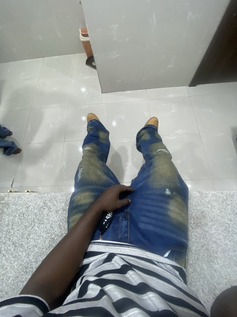 ClintonArinze01's tweet photo. https://t.co/Ds6ATee5tt