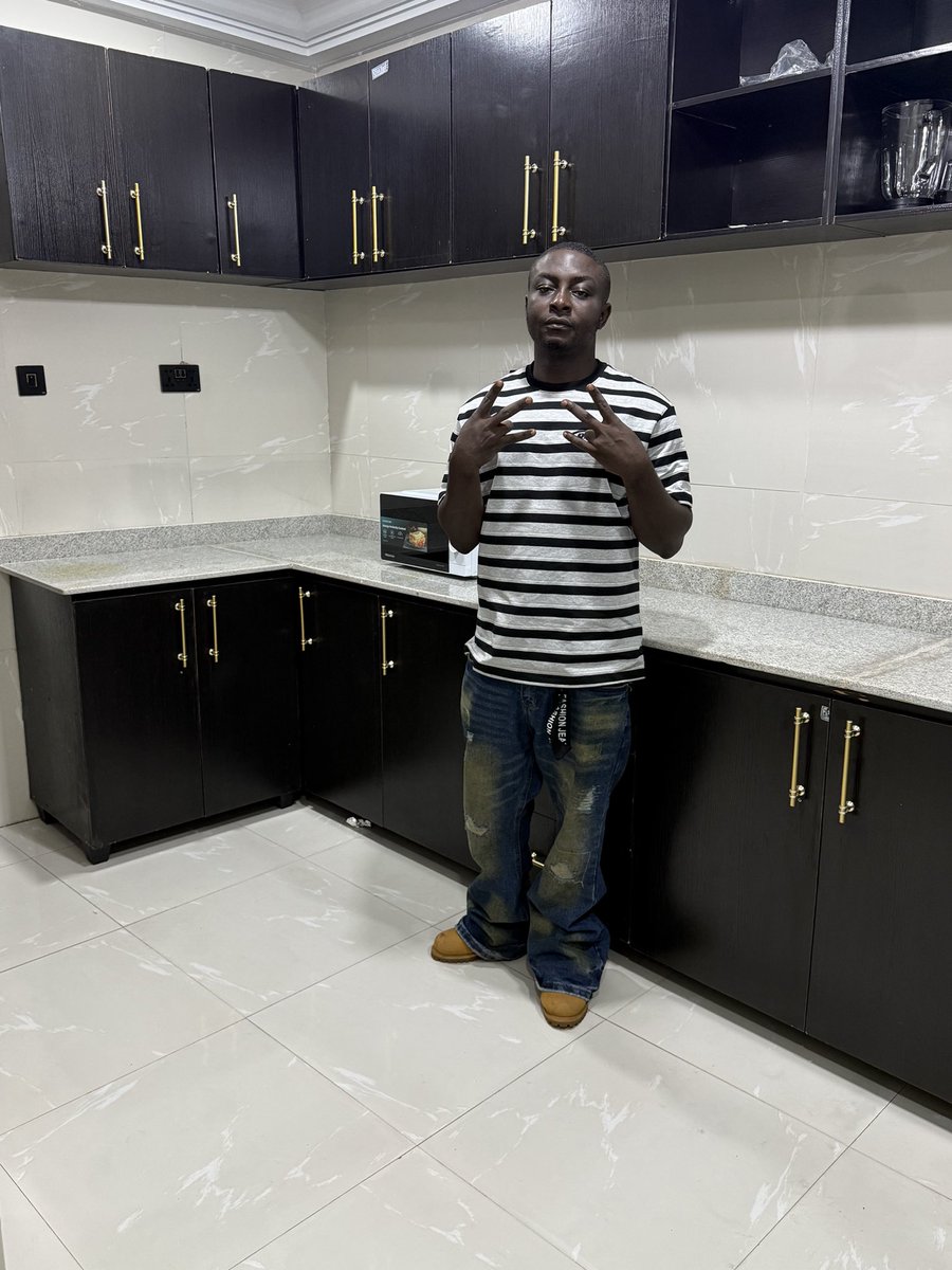ClintonArinze01's tweet photo. https://t.co/Ds6ATee5tt