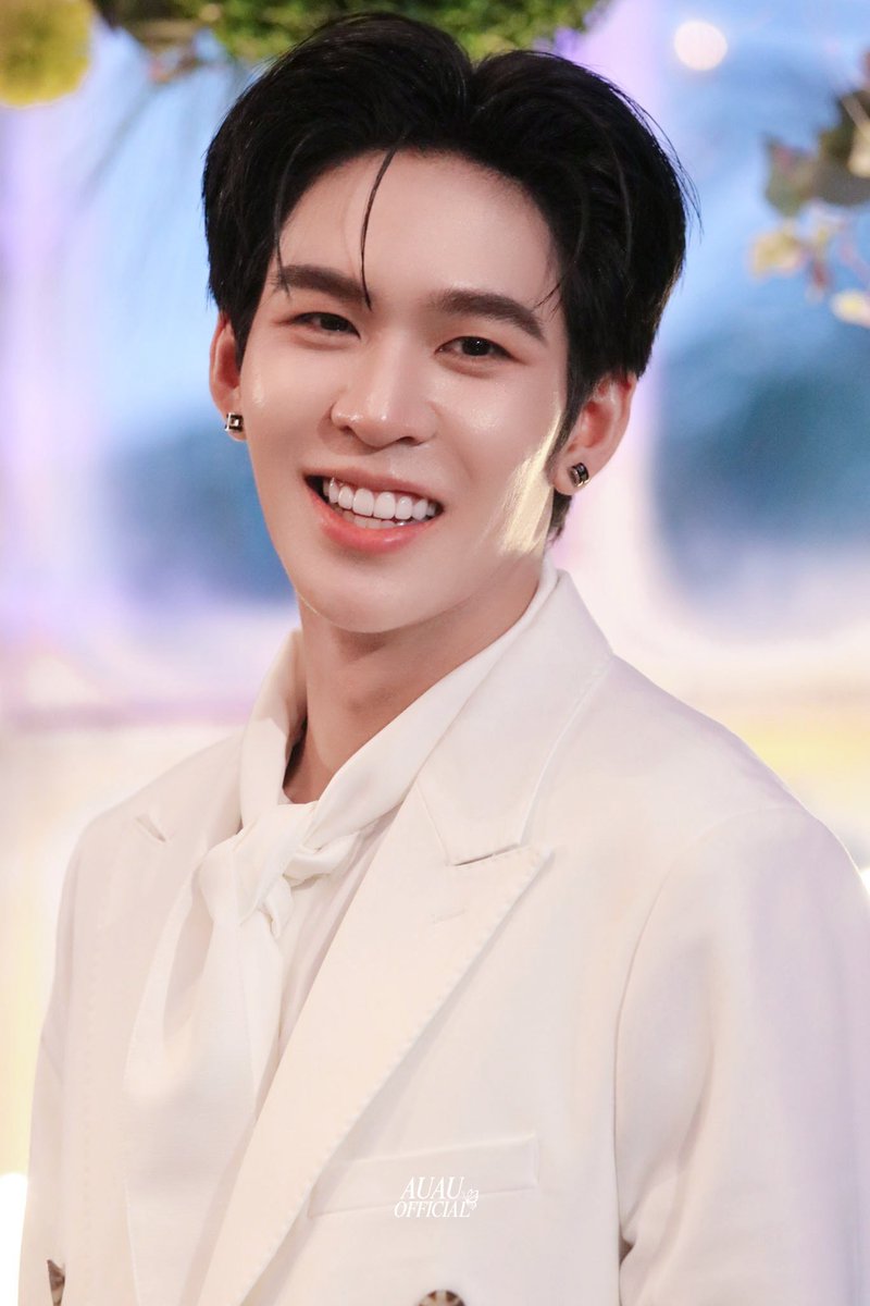 AUAUTNPOFC's tweet photo. 10.07.2026 🦋

AUAU AT SUREFRESH DINNER
#SUREFRESHDINNERXAUAU 

จบลงไปแล้วสำหรับงาน SUREFRESH White Promise Dinner with AUAU ในวันนี้ ขอบคุณทางแบรนด์ @surefreshskin  ที่ให้เกียรติเชิญอู่อู๋ร่วมเป็นส่วนหนึ่งของงานวันนี้นะคะ ขอบคุณที่จัดกิจกรรมให้พี่ๆแฟนคลับได้ร่วมสร้างโมเม้นท์ดีๆกับอู่อู๋นะคะ 🙏🏻🤍

ขอบคุณชาวออซและพี่ๆแฟนคลับทุกคน ทั้งทีมหน้างานและทีมหน้าจอที่ร่วมส่งกำลังใจให้อู่อู๋กันตลอดทั้งงานนะคะ 🙌🏻💘

@Auautnp #auautnp