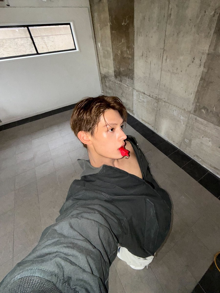 velruvaq's tweet photo. 필승각도를 아시는듯 https://t.co/5zpmFb0nY3