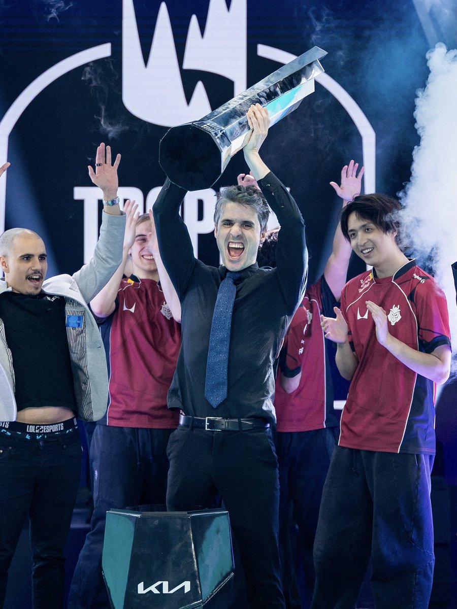 OTP_LoL's tweet photo. 🚨 ÉNORME CHANGEMENT CHEZ G2 !

Perkz remplace Dylan Falco au poste de head coach à partir d’aujourd’hui https://t.co/qLXL372HO9