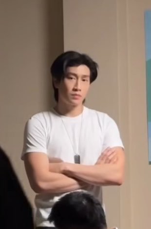 febxble's tweet photo. mood : มึงพูดจบยังห้ะ ถ้าพูดยาวขนาดนี้วันหลังมึงไลน์มา อิแก่ https://t.co/aNSv7bsQaz