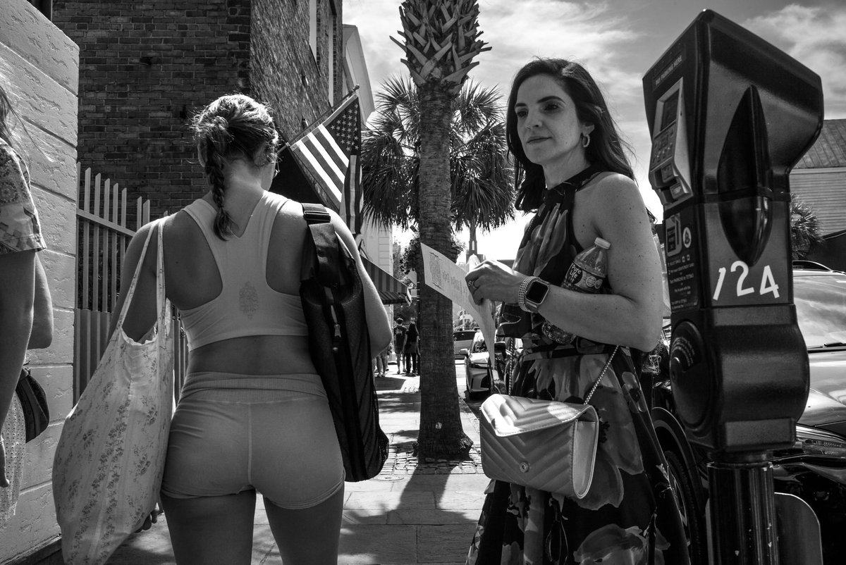 DB_sarcastico's tweet photo. Charleston People. March 2026.
#blackandwhitephotography #monochrome #streetphotography #candid #travel #peoplewatching #CharlestonSC https://t.co/9Qi2bpdaKK