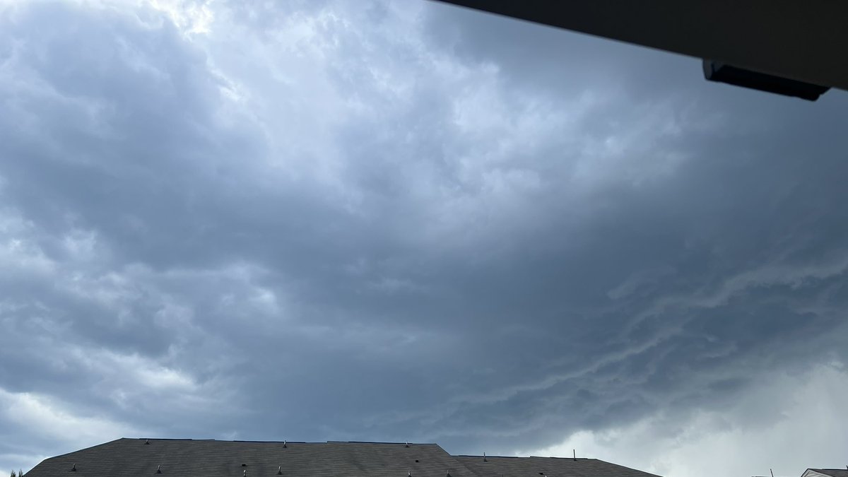 JenniferReal04's tweet photo. @wxbrad Indian Land, SC. Now it’s pouring!! https://t.co/4ASR9NnXnx