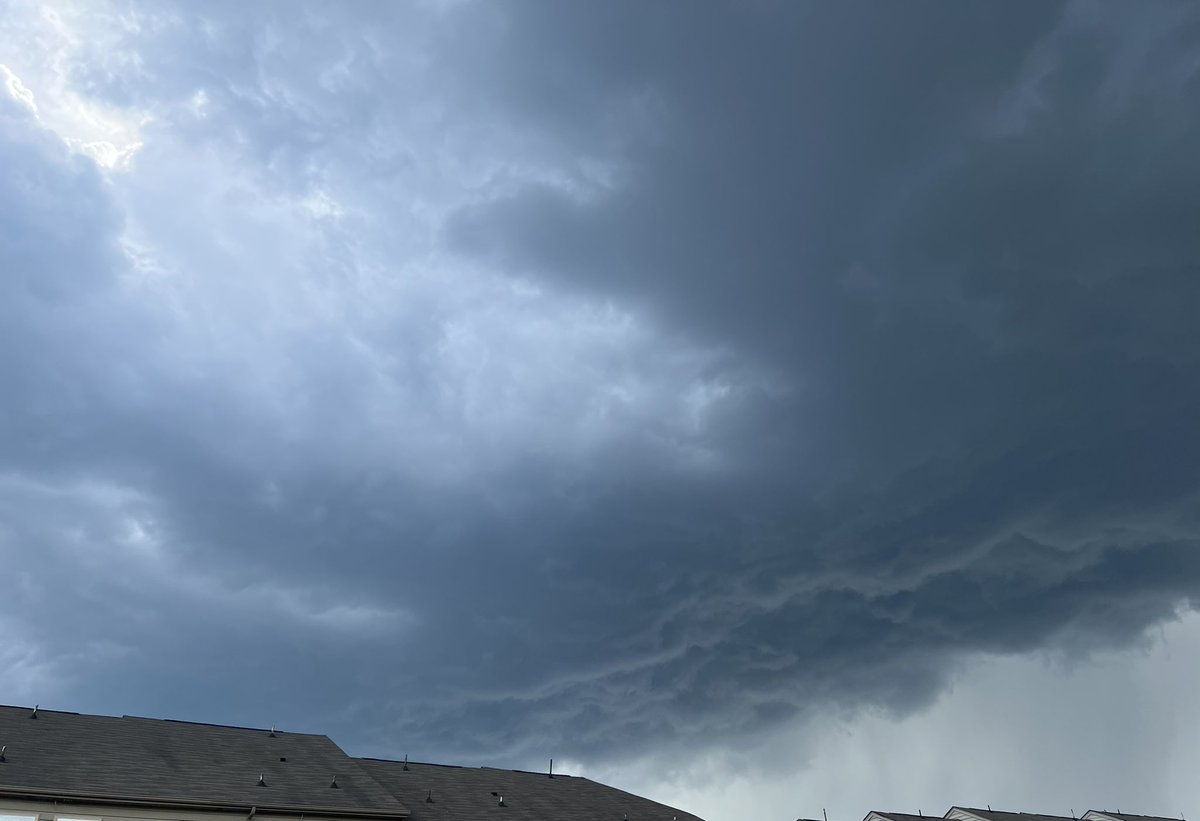 JenniferReal04's tweet photo. @wxbrad Indian Land, SC. Now it’s pouring!! https://t.co/4ASR9NnXnx