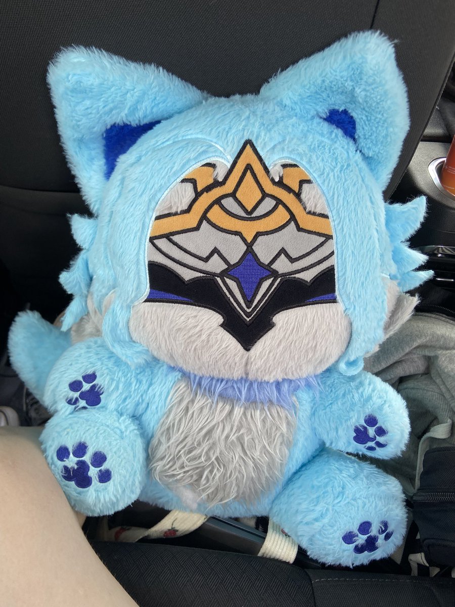 zaitsevna's tweet photo. dottore is on roadtrip 2 cottage… 🦋🦋🦋 https://t.co/93jbpMtn6T