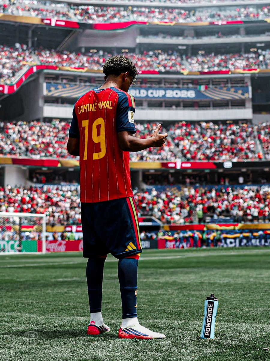 FCB World tweet media