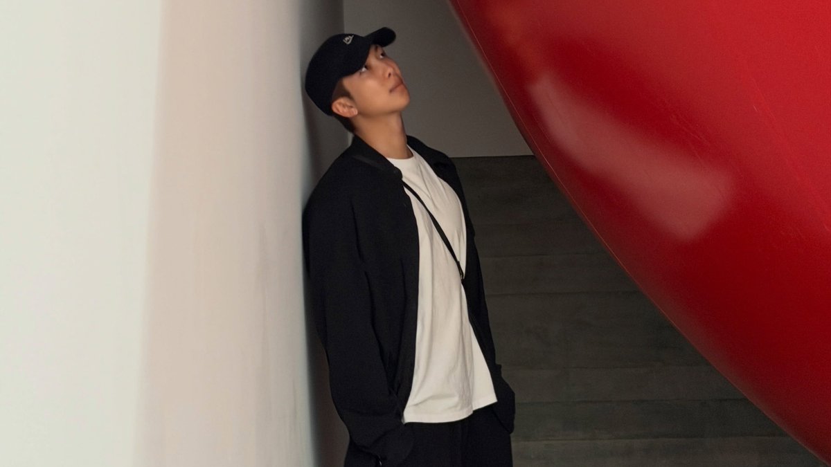 writingbyrkive's tweet photo. Namjoon você jogou SUJO com esse skin boyfriend https://t.co/W5DZXx1QBg