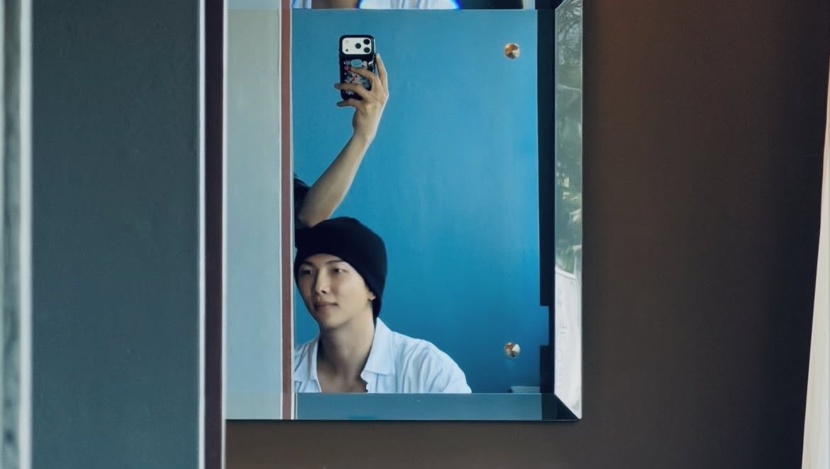 writingbyrkive's tweet photo. Namjoon você jogou SUJO com esse skin boyfriend https://t.co/W5DZXx1QBg