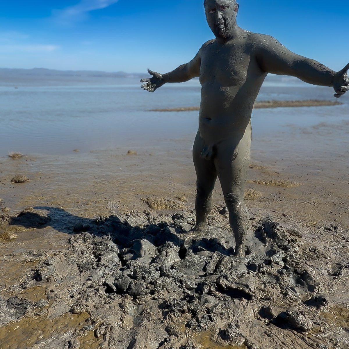 SF_MuddyPuppy's tweet photo. Getting muddy at the beach. #mudplay #gunge #mudfun https://t.co/ol2wBDaToZ