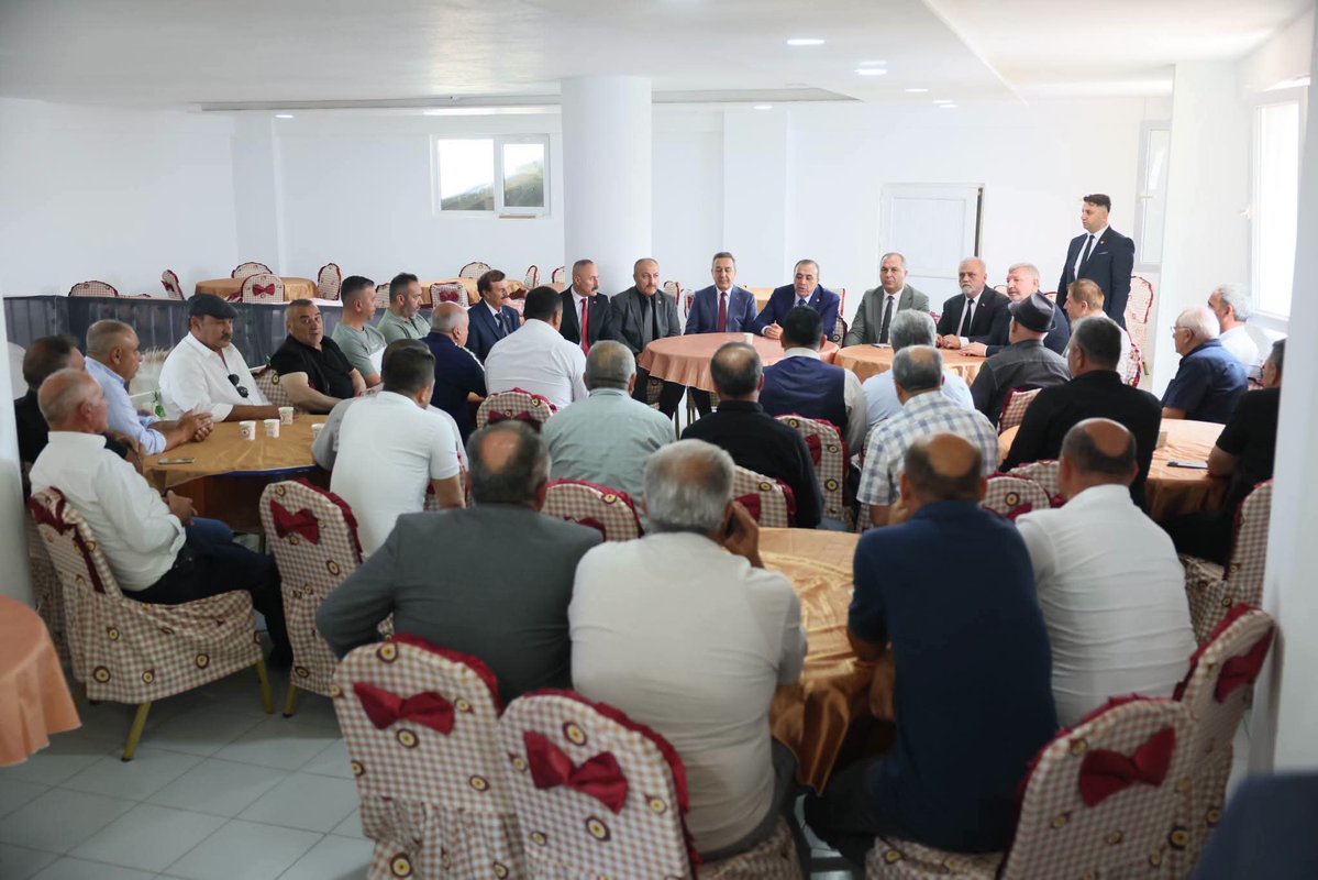 mhpvahitkayrici's tweet photo. Mecitözü

 Mecitözü Süt Üreticileri Birliği üyeleri ile Mecitözü merkez mahalle ve köy muhtarlarımızın katılımıyla istişare toplantısı gerçekleştirdik. https://t.co/yJkvUu98vg