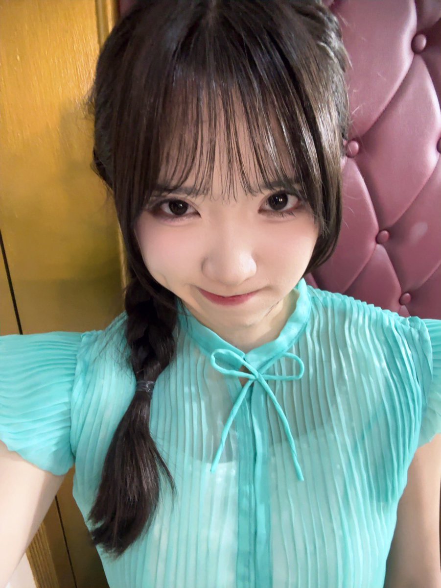 Gracie_JKT48's tweet photo. #ItadakiLoveJKT48
terimakasih banyak ladieeeess!!🥹

comeback di theater Jakarta hari ini, waaaawww asik sekali🥹 terimakasih banyak sudah datang, semoga energi dari kami bisa menemani hari-hari kalian kedepannyaa💗 met istirahaatt, semoga mimpi indah ><

mohon dukungan & bantuannya slalu🙇🏻‍♀️