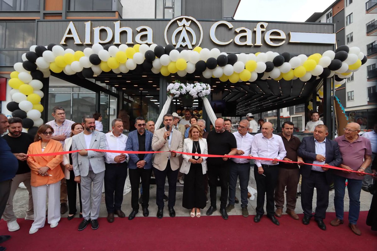 YelizErgin72826's tweet photo. 📍 Çorlu

Çorlu İlçe Yönetim Kurulu Üyelerimiz Sayın Zafer Akyazı ve Sayın Yalçın Bektaş’ın işletmeciliğini yaptığı Alpha Kafe’nin açılış programına; İl Başkanımız Sayın Ali Gümüş, İl Kadın Kolları Başkan Vekilimiz Sayın Nuran Yeşil, başkan yardımcılarımız ve teşkilat mensuplarımızla birlikte katılım sağladık.

Alpha Kafe’nin hayırlı ve uğurlu olmasını temenni ediyor, Sayın Zafer Akyazı ve Sayın Yalçın Bektaş’a bol ve bereketli kazançlar diliyoruz.