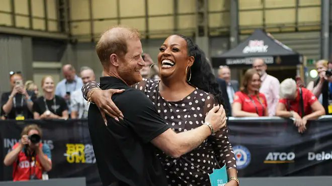 Royalsplaining's tweet photo. @anna_itsonlyme The media calls Kate peacemaker, but we know who really brings unity. Nothing brings Will &amp; Kate together &amp; outside more than the whisper of a #MeghanAndHarry visit or headline. Harry’s visit even gave us a new Will &amp; Kate family photo, or a new “everything” card photo. #IYKYK😂 https://t.co/sVrCq5FsSv