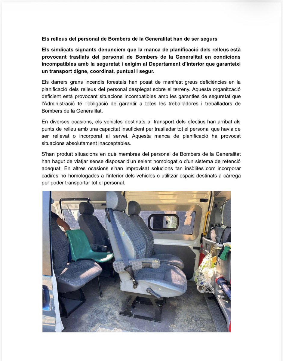 punsix's tweet photo. Els sindicats de @bomberscat denuncien que els efectius que aquests dies estan treballant intensament en els incendis que hi ha a Catalunya han de fer sovint els relleus amb vehicles que no tenen prou seients i han de col·locar-ne de provisionals sense clavar a terra o han d’anar anxovats a l’espai on guarden el material. Reclamen a @interiorcat que posi mesures urgents per planificació els relleus i el transport dels bombers.