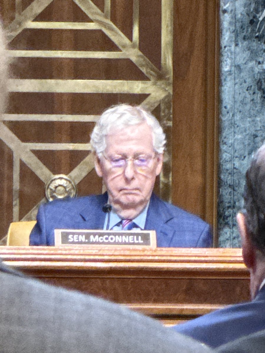 mattbusc's tweet photo. Newly released photo of Mitch McConnell (I took it last year but am only releasing it now) https://t.co/gKqMEmF0LH