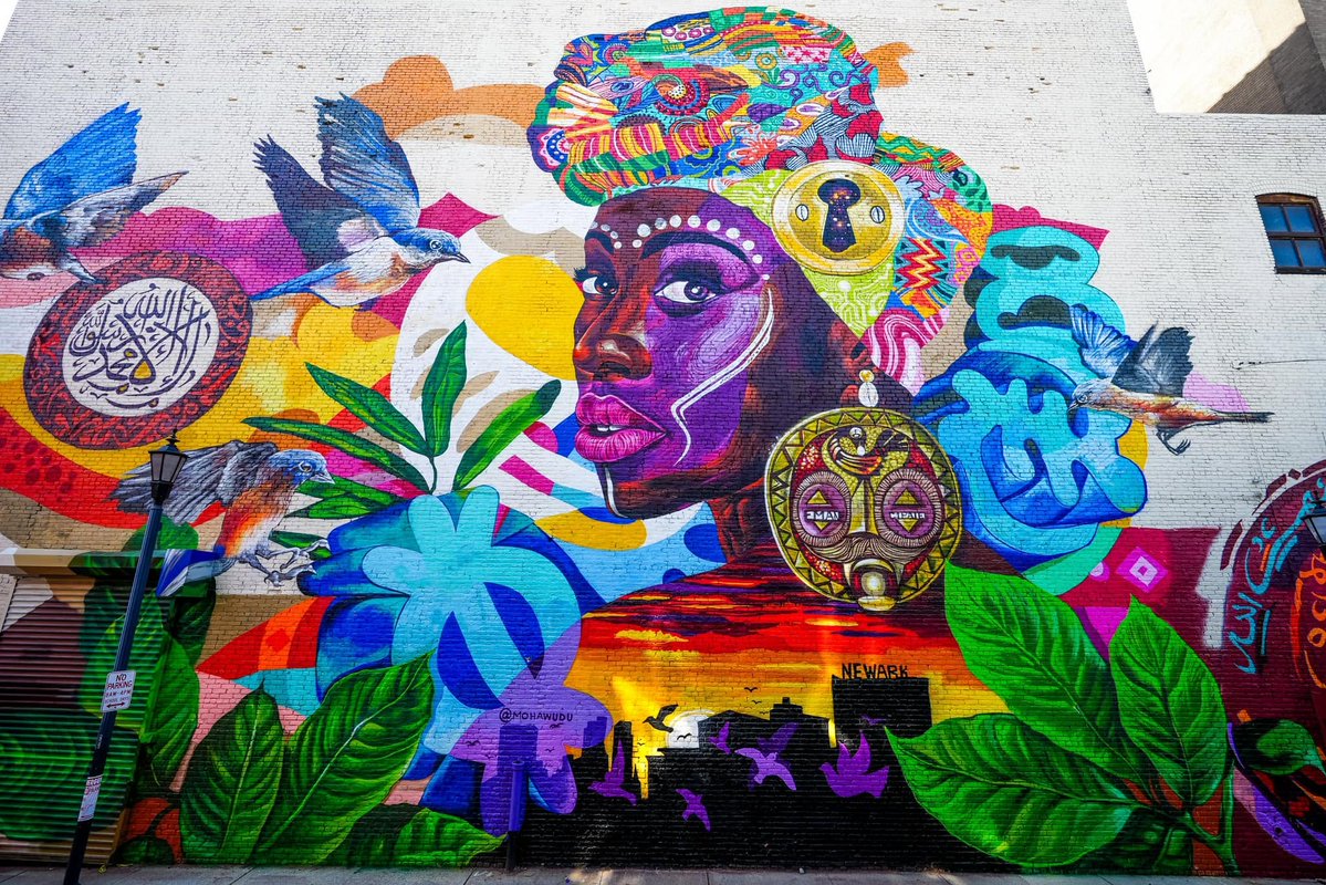 KafuiDey's tweet photo. Some selected works of our guest on #KafuiDeyInterviews!

Meet the man behind the art at 5PM today! https://t.co/3pIopYFqs4