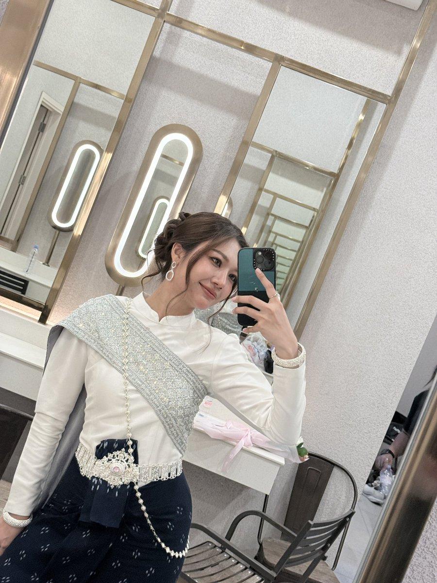 Waternamj7's tweet photo. Really love this Thai Dress

#NamJutamas
#ThaifestJKT2026 #thaifestival https://t.co/p8kXmtliju