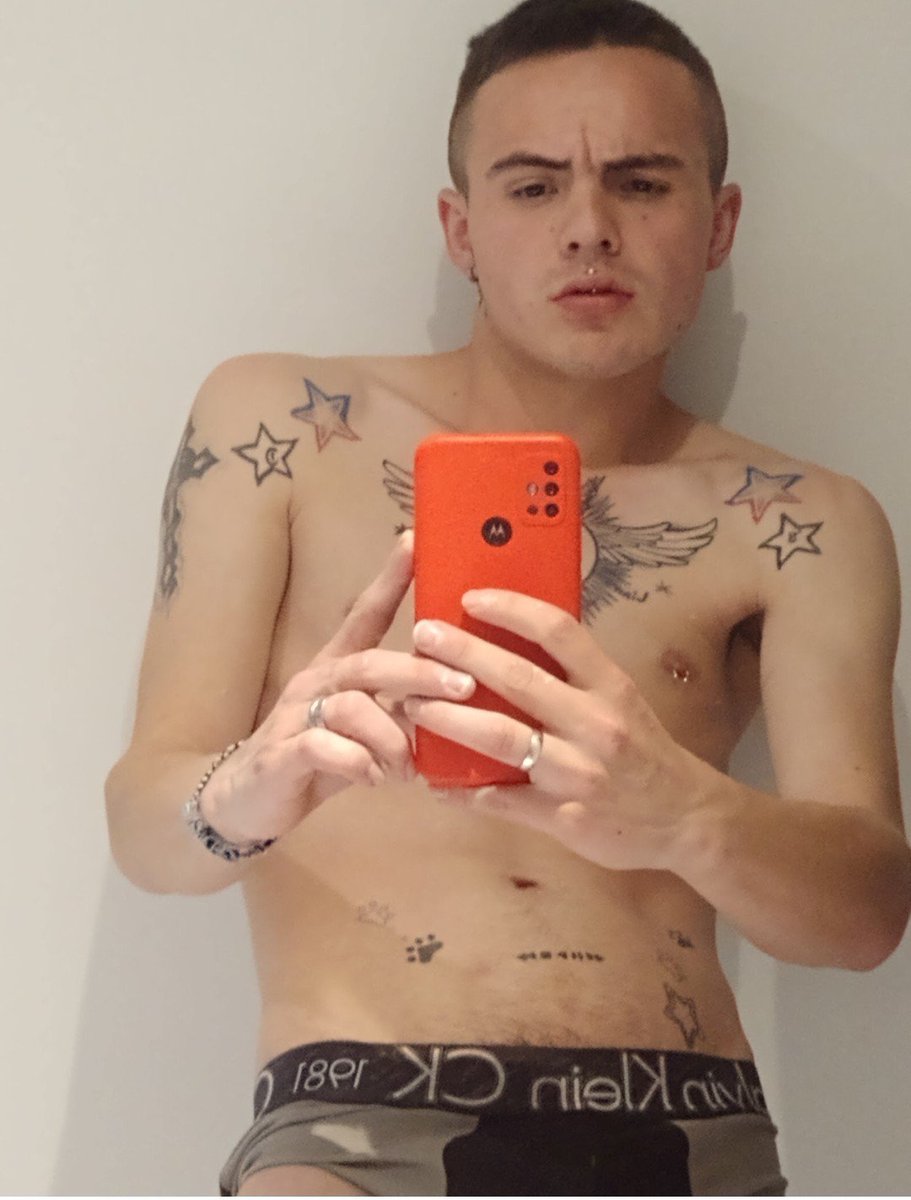 guti_braxon_'s tweet photo. #LoveAndSexx😈😈 https://t.co/6sbLjoGhxN