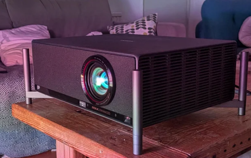 projectorreview's tweet photo. The XGIMI TITAN is equipped with XGIMI's Proprietary AI image processor called the X1.
Learn more: https://t.co/bSkgfZHZ9G
#ProjectorReviews #Projector #XGIMI #TITAN https://t.co/ecitOl1Skw