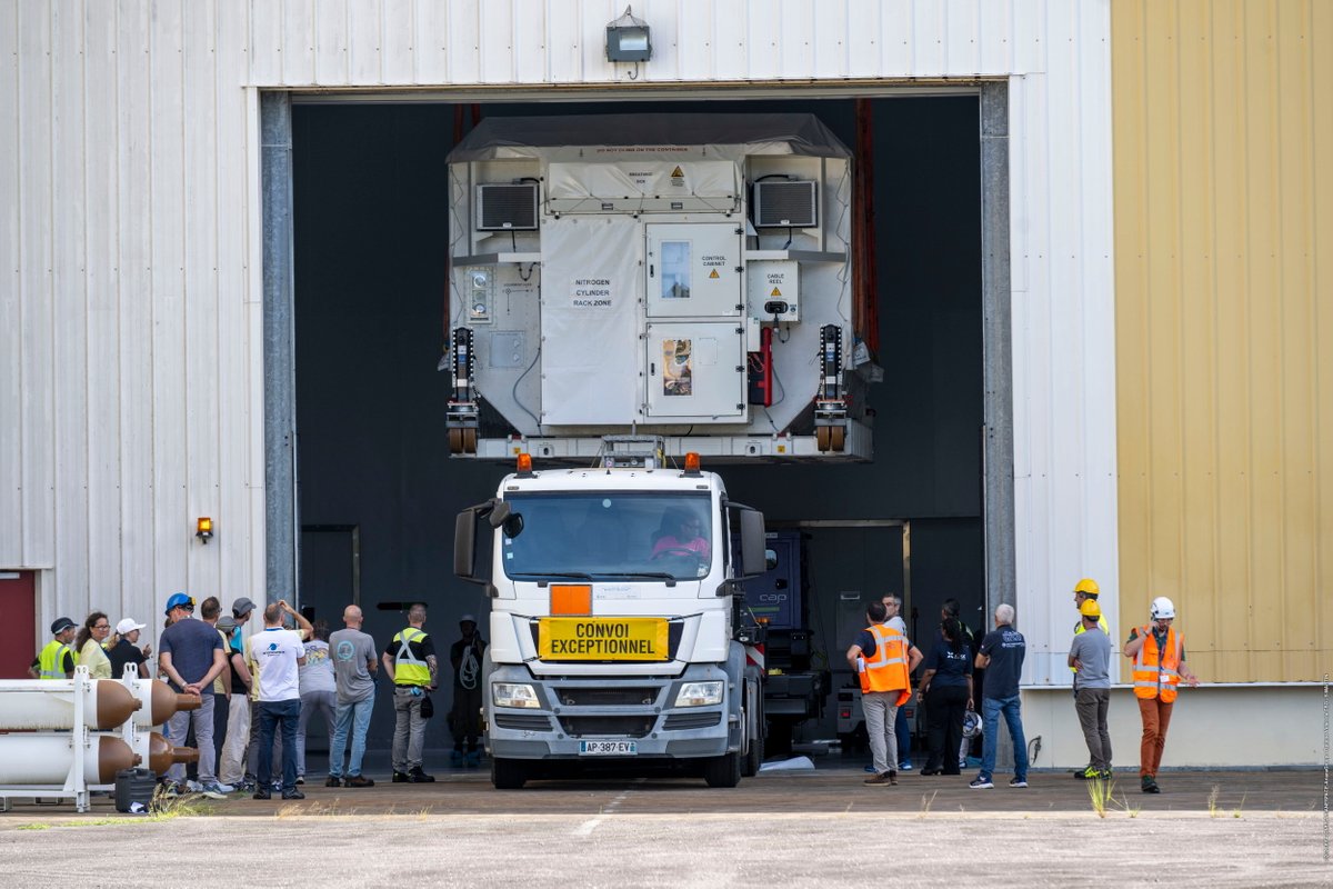 Arianespace tweet media