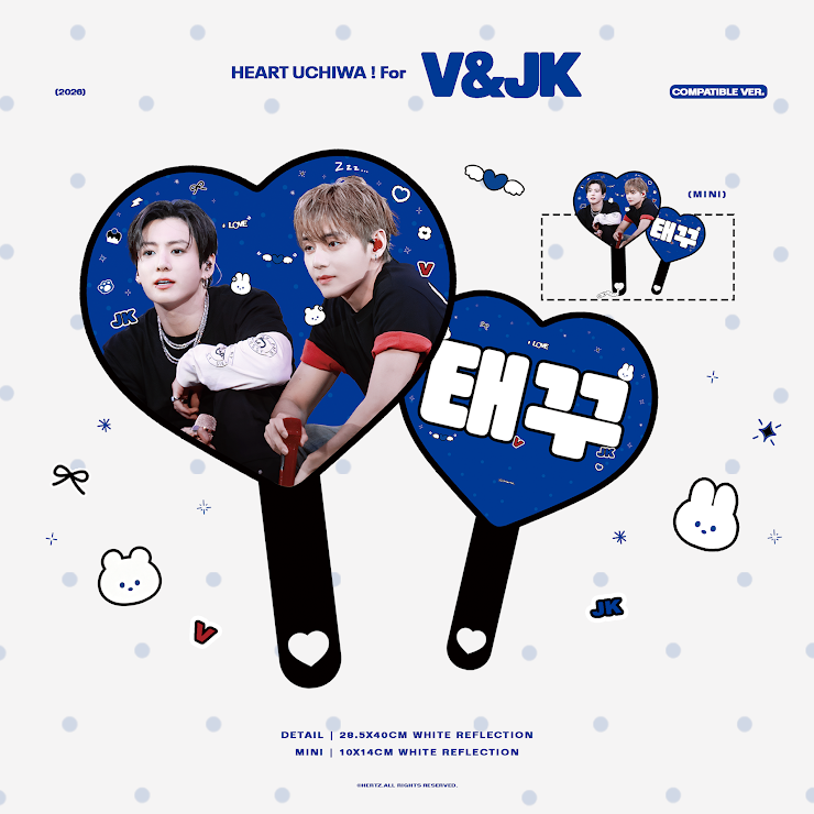 funinlaa's tweet photo. 🅚🅞🅡🅔🅐
✨ 2026 V&JK CHEERING KIT (C)HERTZ @hertz9597✨

Yang mau simple order bisa isi gform disini
https://t.co/nPenVCAeBi

🏷𝐇𝐚𝐫𝐠𝐚 : (HARGA BARANG SAJA BERSIH KR, WAJIB FULL PAYMENT)
⚠️ Belum termasuk ongkir 56rb

💕 Slogan (DEAR/GAZE/GLARE/BLAZE/CUTIE/SWEETIE Ver) : IDR 270.000/ea
📐 Size: 60cm x 30cm
💕 Mini Slogan (DEAR/GAZE/GLARE/BLAZE/CUTIE/SWEETIE Ver) : IDR 140.000/ea
📐 Size: 12cm x 6cm

💕 Heart Uchiwa  Fan (DEAR/GAZE/Compatible/CUTIE/SWEETIE Ver) : IDR 270.000/ea
📐 Size: 40cm x 28.5cm x 25cm

💕 Mini Heart  Uchiwa Fan (DEAR/GAZE/Compatible/V-CLOVER/V-COOL/JK-VIOLET/JK-CUPID Ver) : IDR 140.000/ea
📐 Size: 15cm x 10cm x 9cm

‼️𝑵𝑶𝑻𝑬𝑺:
❌ Shipping+Tax
❌ Ongkir ke alamat kamu
✅ Pelunasan req Shopee (+biaya adm 35%) + Biaya Proses Pesanan 1.250