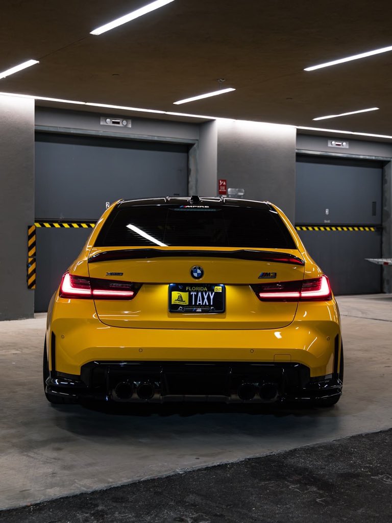 Rhymez_studios2's tweet photo. BMW, M4 competition https://t.co/SEV7C4qPy3