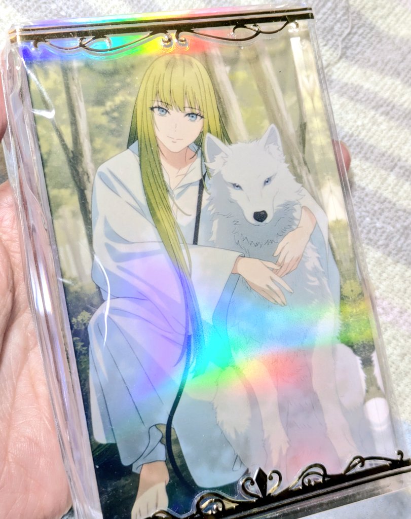 yuina_toufu's tweet photo. 取り急ぎ、ホログラムと、金枠シールセットされたやつに、エルキの例のアニスポのポスカをL版印刷したやつを入れ替えてみたけど、、、よさげじ���ね？？🤭💕✨️✨️これしたかったんよーアクリルブロック✨️✨️とりま、満足？？🤣🤣虹色🌈確定演出や〜✨️✨️🤣
＃fgo
＃fatefake
＃アニスポ https://t.co/3yVrnWtuk5