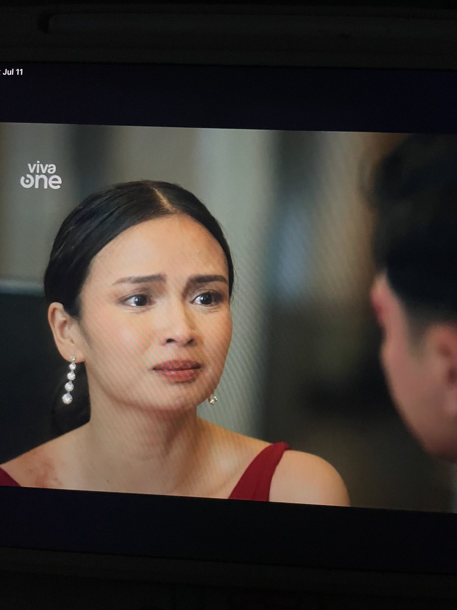 luvbnjn's tweet photo. grabe kayo @realrhen @josephcmarco 🙌🏻 you made us feel different kind of emotions in one episode. another reason why you both deserve these roles. you gave so much justice to one of the most iconic scenes in the book. what a performance. ANG GALING NIYO!! 👏 

#rhenseph | #mhiamb https://t.co/fvphCiKdC5
