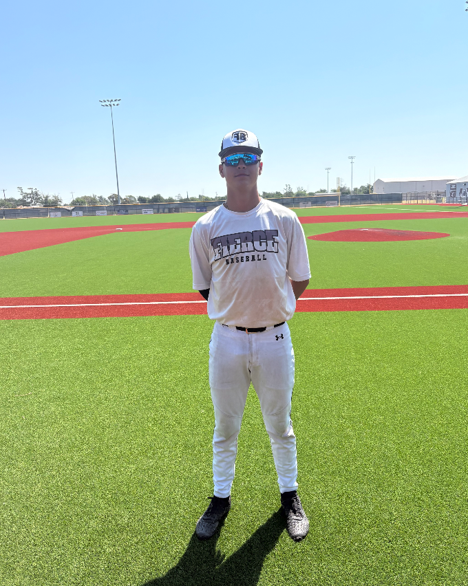 FiveToolTexas's tweet photo. F: Fierce Baseball 17, Texas Heat Reds 7
PoG: @Halenjc2009 2-3, HR, 3 RBI, 2R
Notable: Alvaro Gilindo 1-2, 2 RBI
Notable: @naidenneva 1-3, 2R https://t.co/QaRPqMjsk5