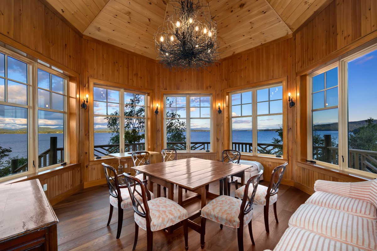 Margiepp's tweet photo. SOLD!
NEWLY BUILT HOME ON LAKE CHAMPLAIN
6 BD  |  4 BA  |  5.2 AC  |  $3,750,000
#sold #lakechamplainrealestate #adirondackrealestate #lakechamplain #essexny #essexrealestate #essexhome #waterfrontrealestate #waterfronthomes #luxuryrealestate #bhhsluxurycollection #bhhsrealestate https://t.co/6JbJtpylmD