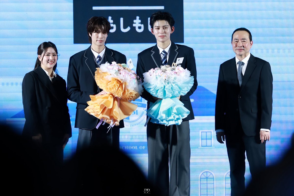 doublepjourney_'s tweet photo. ขอขอบคุณทาง @MoshiMoshiTH ที่ให้ปอนด์ภูวินทร์เข้ามาเป็นส่วนหนึ่งของครอบครัวโมชิ และจัดกิจกรรม Moshi Moshi School of Friendship Special Event x PondPhuwin รวมถึงพาน้องเพิ่มพูนมาร่วมงาน ให้แฟน ๆ ได้เจอครอบครัวตัว P ในวันนี้นะคะ 💐🥰🙏🏻

PPP FAMILY MOSHI MOSHI

#MoshiMoshixPondPhuwin
#PERMPOON @permpoon_GMMTV
#ปอนด์ภูวินทร์ #PondPhuwin
#ppnaravit #phuwintang
@ppnaravit @phuwintang