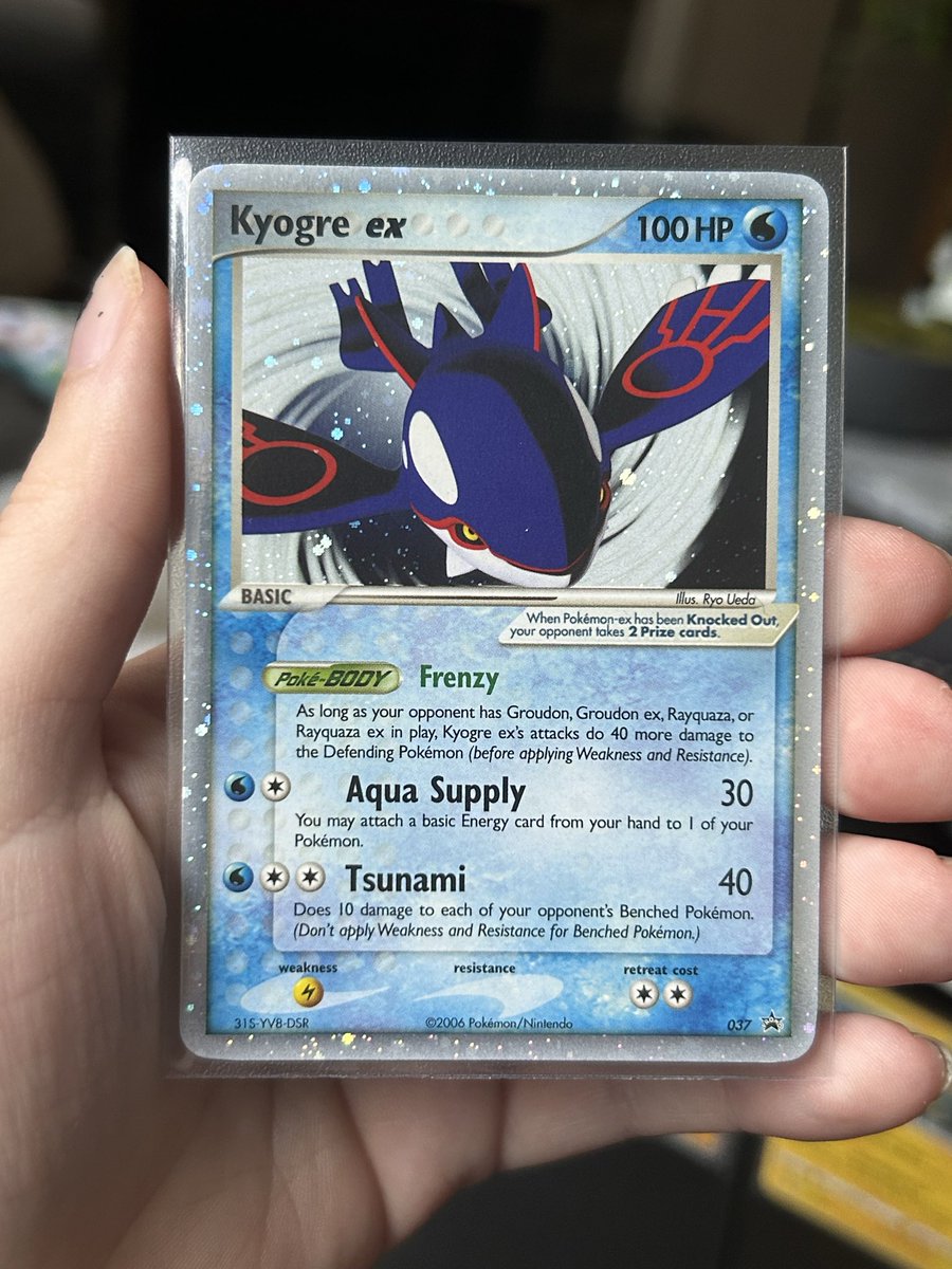 opossumguts's tweet photo. kyogre ex. which one do you prefer ? https://t.co/XEDVId1GMk
